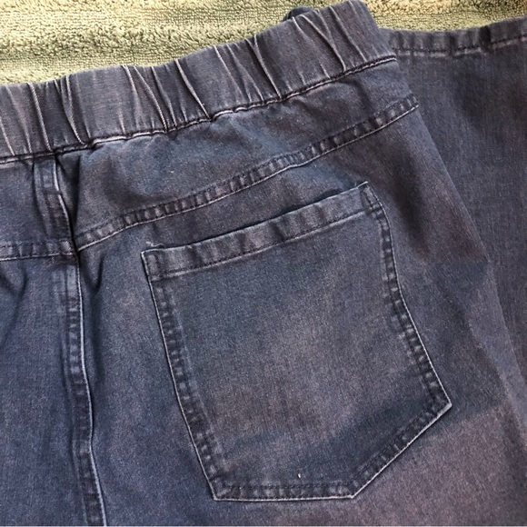 🔹 Isaac Mizrahi Regular 24/7 Denim Straight Leg Jeans 🔹 - Picture 8 of 12